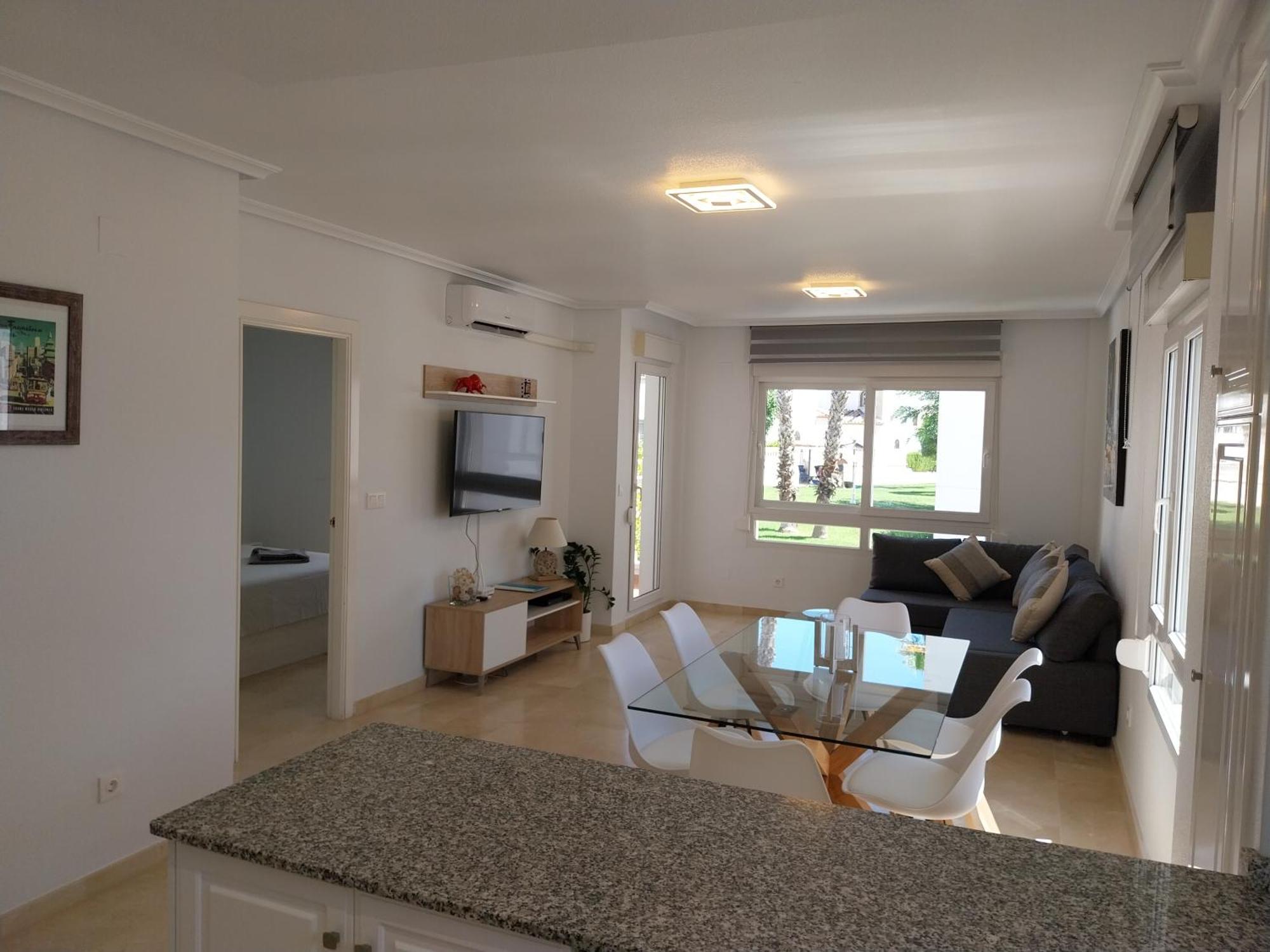 Charming In Front Of Golf And Plaza Apartment *