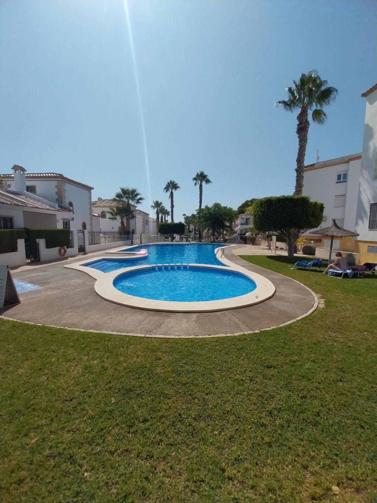 Charming In Front Of Golf And Plaza Apartment