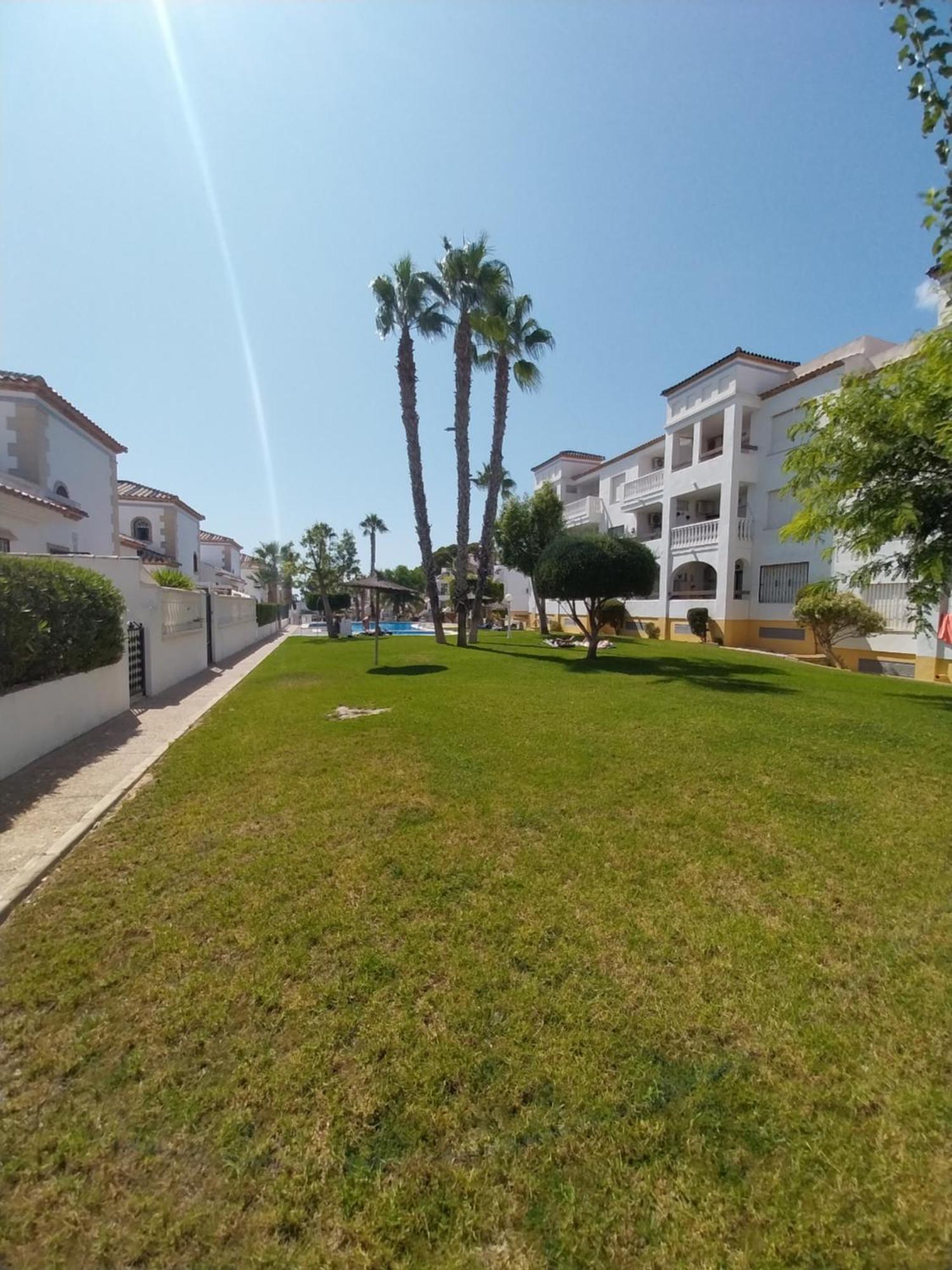 Charming In Front Of Golf And Plaza Apartment *